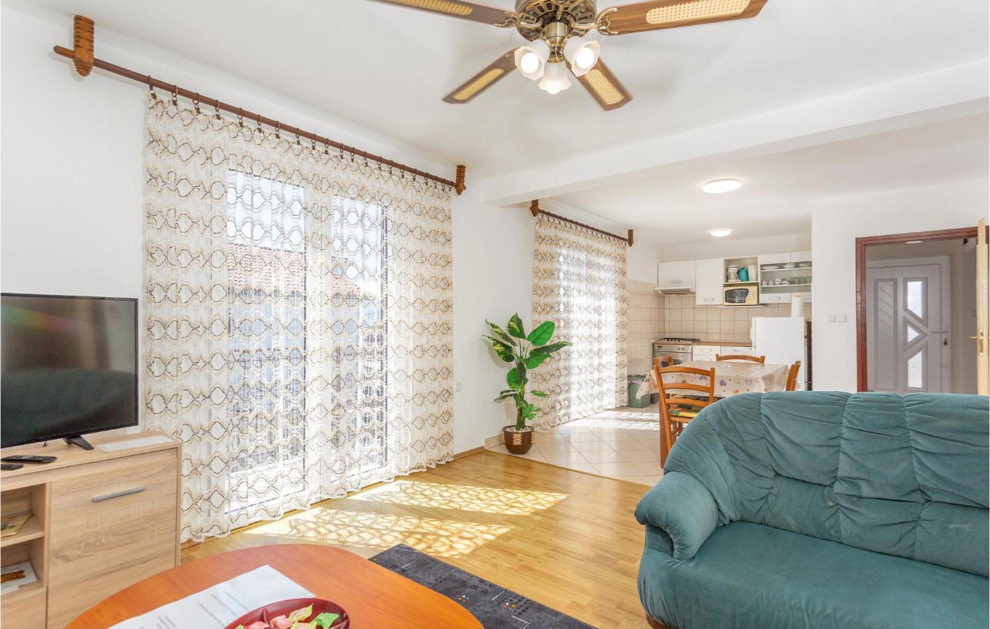 Lovely Apartment In Krk With Kitchen Brzac Buitenkant foto