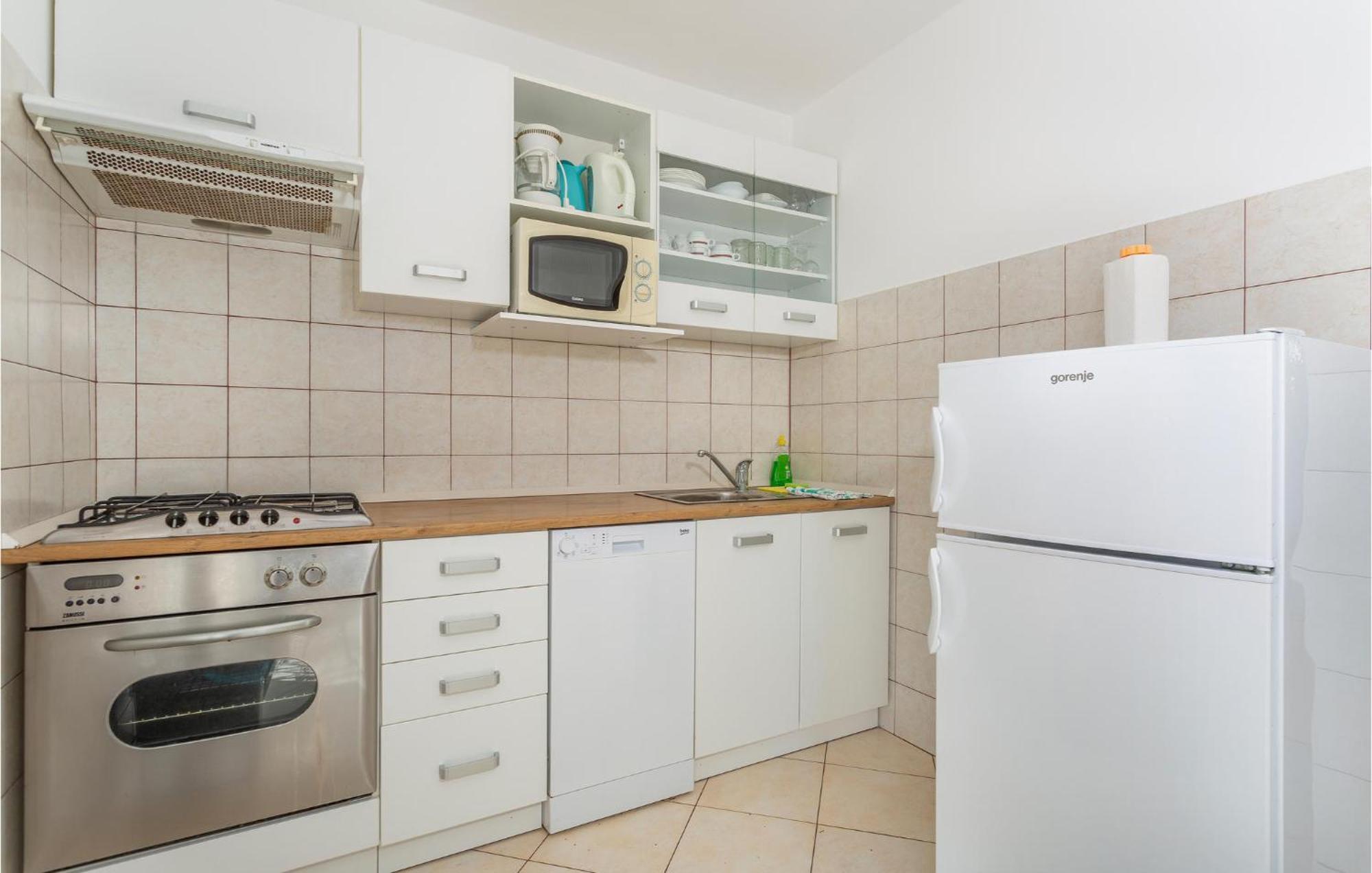 Lovely Apartment In Krk With Kitchen Brzac Buitenkant foto